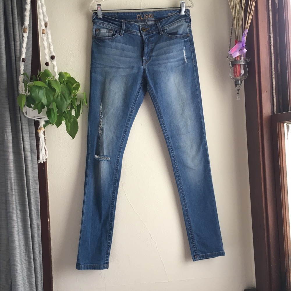 DL1961 Amanda Skinny Distressed Jeans Stretch